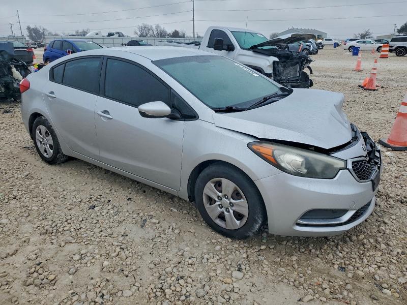 Photo 4 from auction – 2016 KIA FORTE LX with VIN KNAFK4A67G5482006