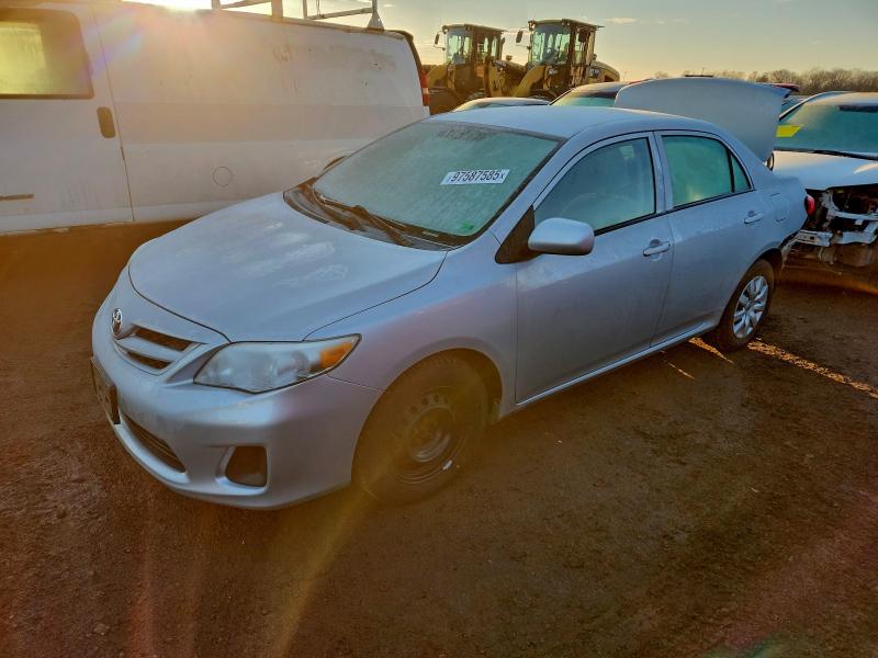 TOYOTA COROLLA BA 2013 مع رقم تعريف المركبة 2T1BU4EE2DC952731 - صورة من المزاد