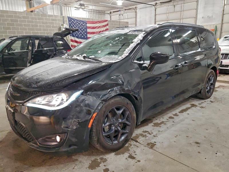 CHRYSLER PACIFICA T 2019 with VIN 2C4RC1BG7KR722332 - Photo from auction