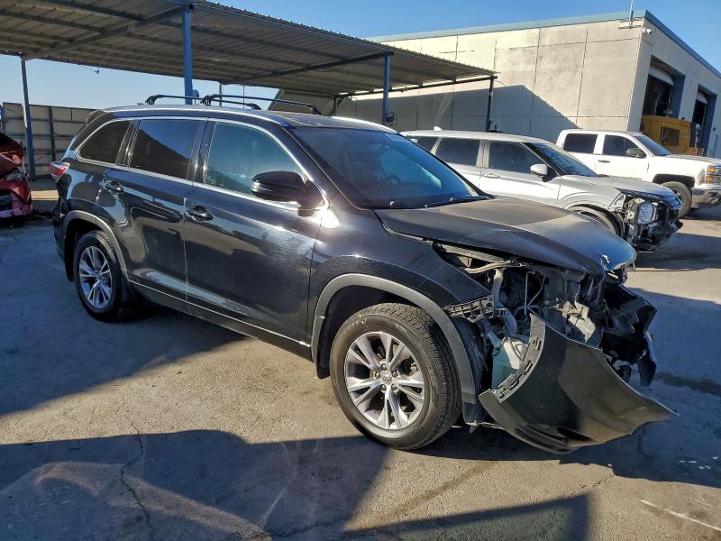 Zdjęcie 4 z aukcji – 2015 TOYOTA HIGHLANDER z VIN 5TDJKRFH8FS104001