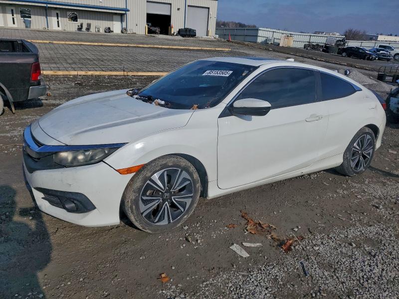 HONDA CIVIC 2016 مع رقم تعريف المركبة 2HGFC3B39GH354424 - صورة من المزاد
