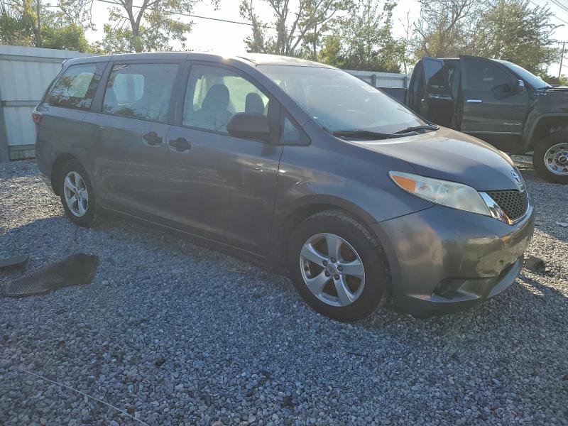 Photo 4 from auction – 2015 TOYOTA SIENNA with VIN 5TDZK3DC2FS563872