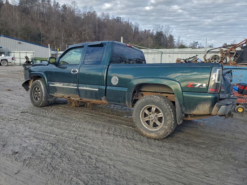 Photo 2 from auction – 2004 CHEVROLET SILVERADO with VIN 2GCEK19T941221514