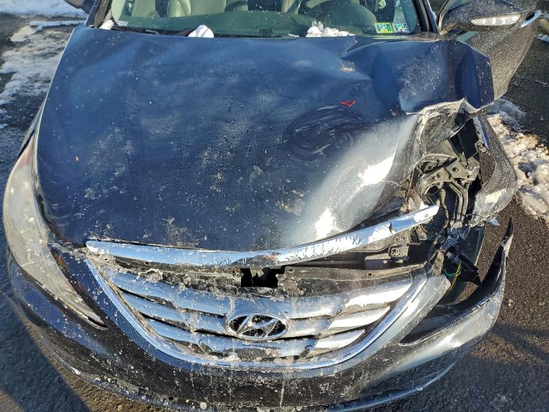 Photo 11 from auction – 2011 HYUNDAI SONATA SE with VIN 5NPEC4AC5BH128107