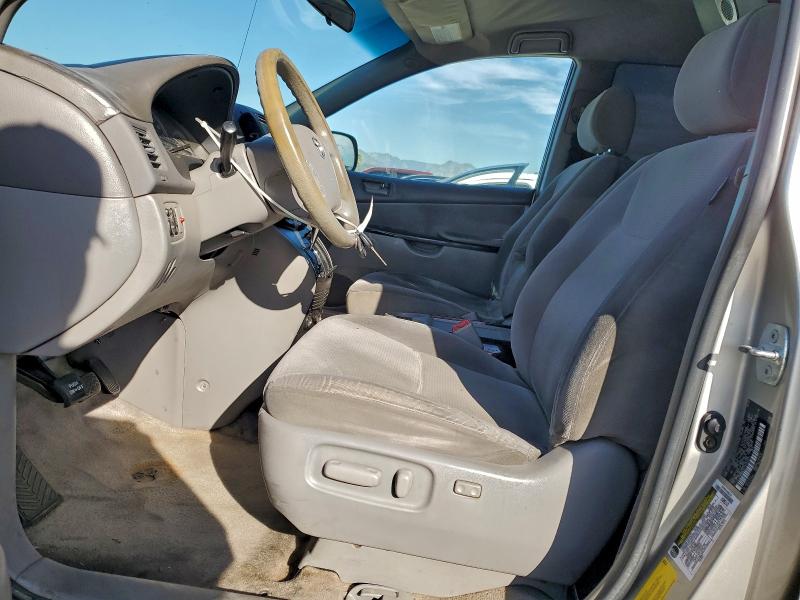 Photo 7 from auction – 2005 TOYOTA SIENNA CE with VIN 5TDZA23C25S293751