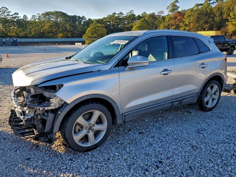 LINCOLN MKC 2015 with VIN 5LMCJ1A96FUJ27147 - Photo from auction