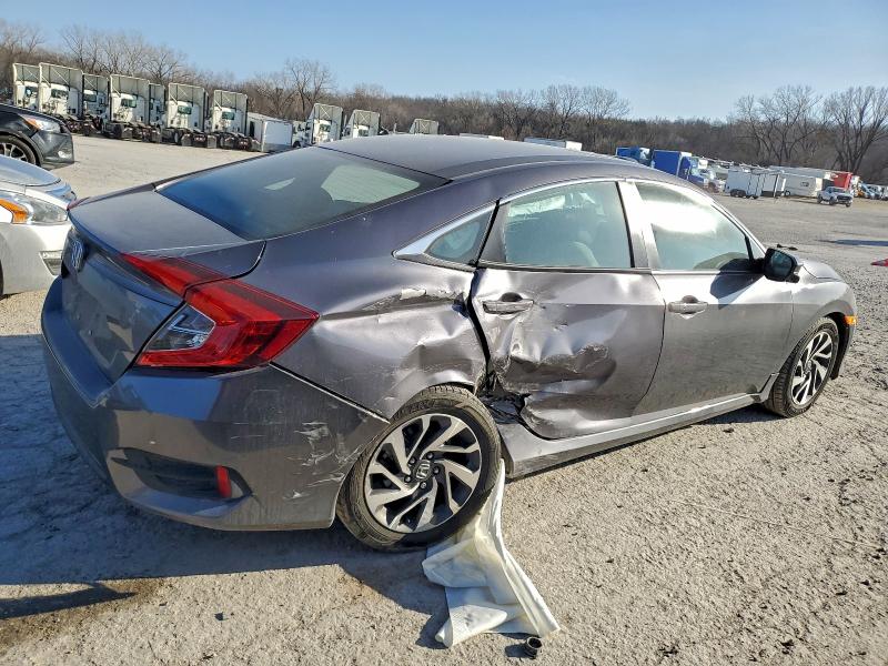 Foto 3 de la subasta – 2016 HONDA CIVIC EX con VIN 19XFC2F76GE059699