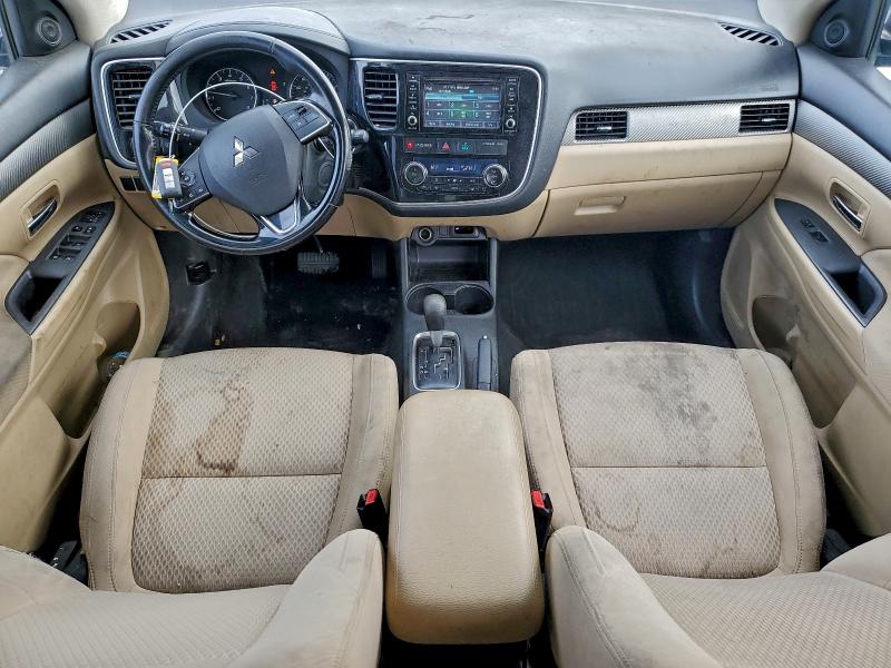 Photo 8 from auction – 2016 MITSUBISHI OUTLANDER with VIN JA4AD3A38GZ006048