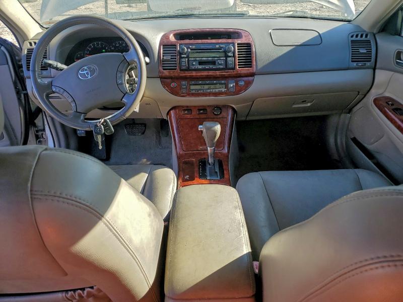 Photo 8 from auction – 2005 TOYOTA CAMRY LE with VIN 4T1BF32K85U108952
