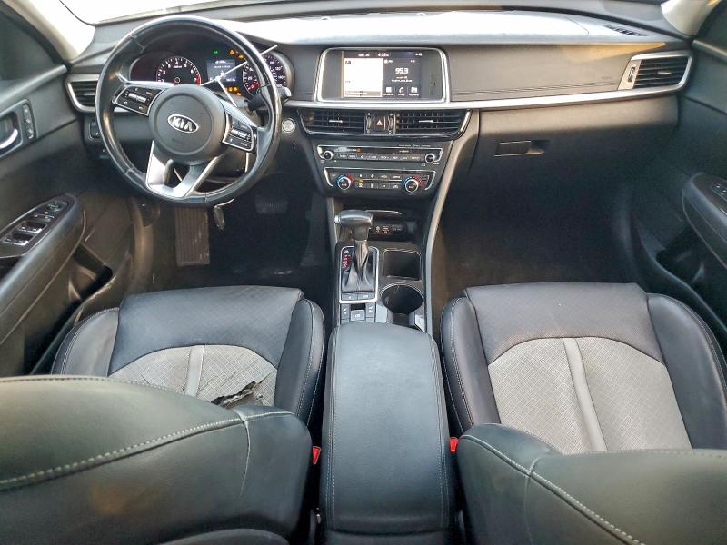 Photo 8 from auction – 2019 KIA OPTIMA with VIN 5XXGU4L10KG339454