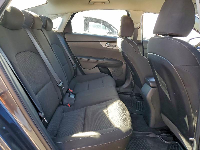 Photo 10 from auction – 2021 KIA FORTE with VIN 3KPF24AD2ME293720