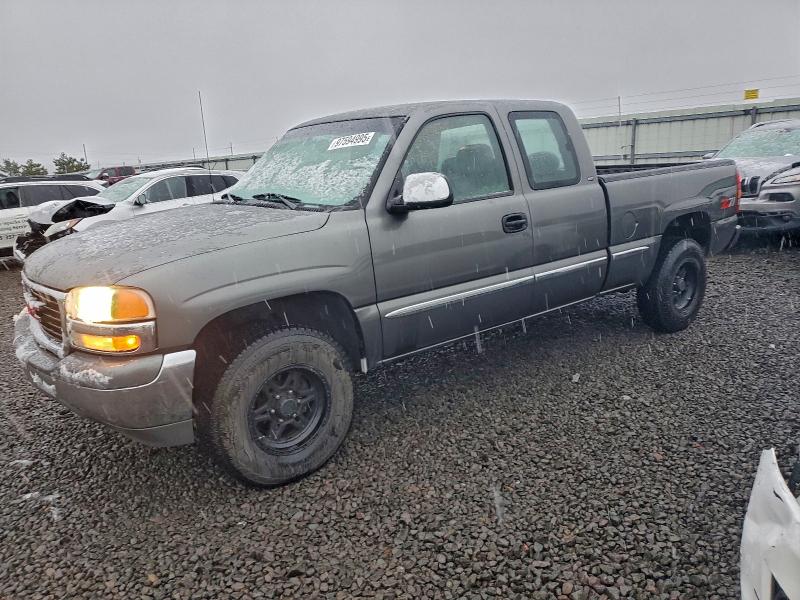 GMC NEW SIERRA 2000 with VIN 1GTEK19T8YE240639 - Photo from auction
