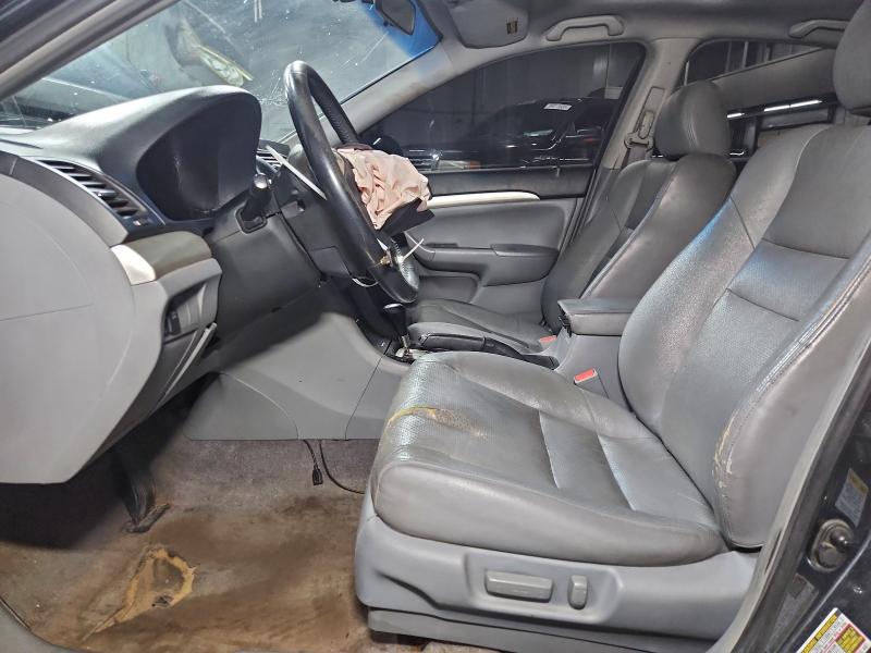 Photo 7 from auction – 2004 ACURA TSX with VIN JH4CL96804C042600