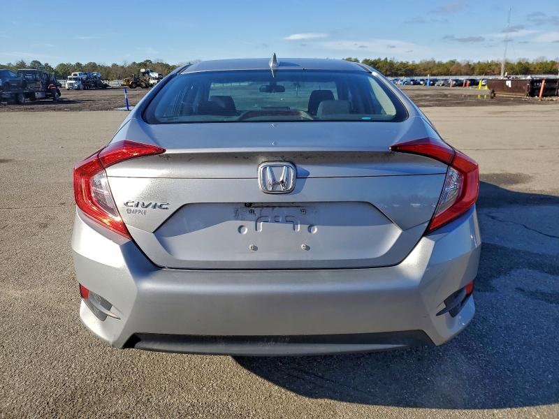 Photo 6 from auction – 2017 HONDA CIVIC EX with VIN 2HGFC2F72HH570267