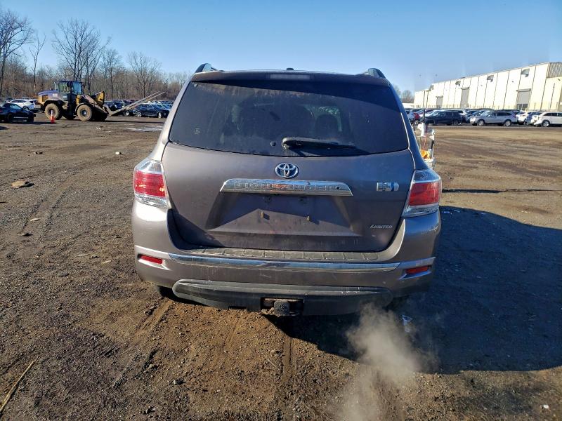 Photo 6 from auction – 2012 TOYOTA HIGHLANDER with VIN JTEDC3EH2C2006315