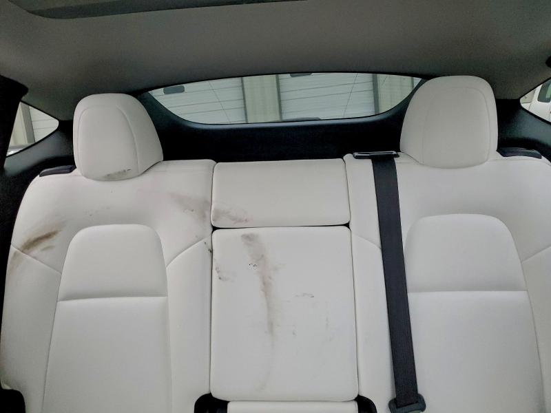 Photo 10 from auction – 2020 TESLA MODEL Y with VIN 5YJYGDEE1LF027644