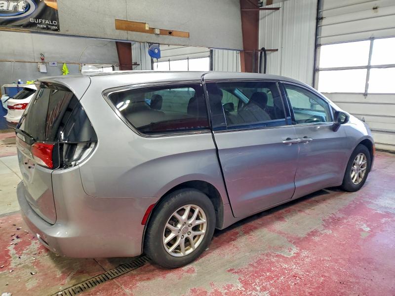 Photo 3 from auction – 2018 CHRYSLER PACIFICA L with VIN 2C4RC1CG6JR133284