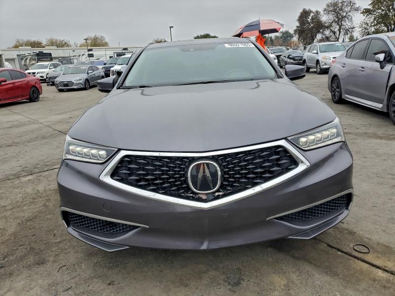 Photo 5 from auction – 2018 ACURA TLX with VIN 19UUB2F32JA010096