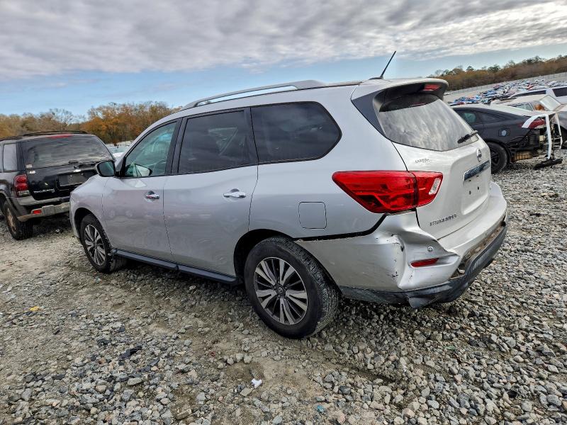 Photo 2 from auction – 2017 NISSAN PATHFINDER with VIN 5N1DR2MNXHC673392
