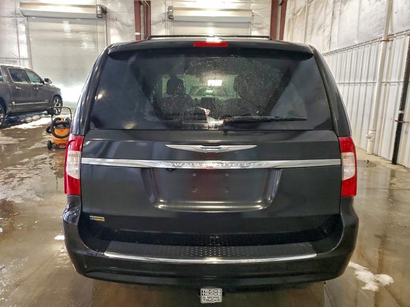 Photo 6 from auction – 2016 CHRYSLER TOWN & COU with VIN 2C4RC1BG7GR289697