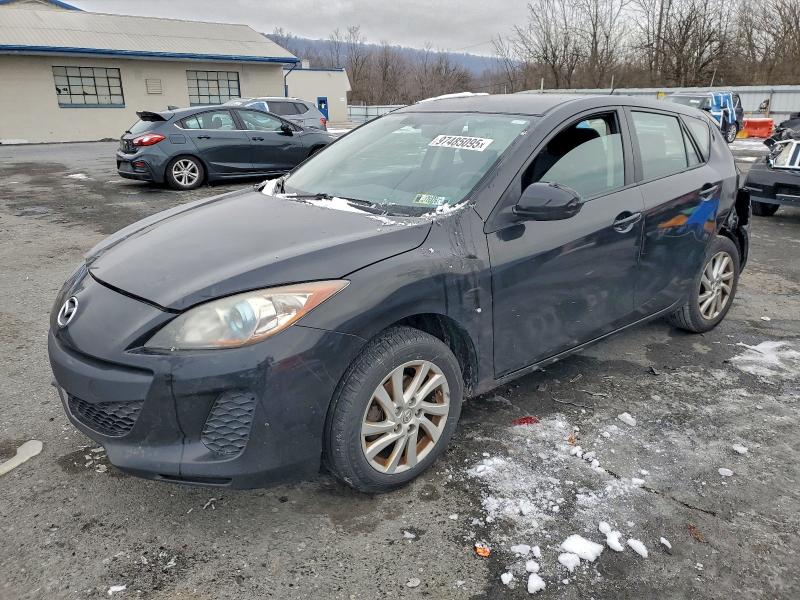 MAZDA 3 I 2012 with VIN JM1BL1L87C1654693 - Photo from auction