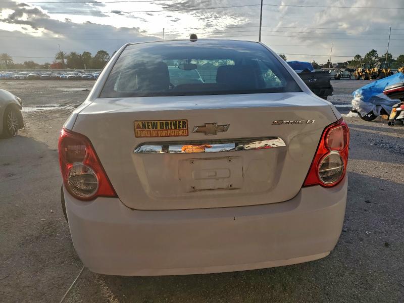 Photo 6 from auction – 2015 CHEVROLET SONIC LT with VIN 1G1JC5SG5F4206976