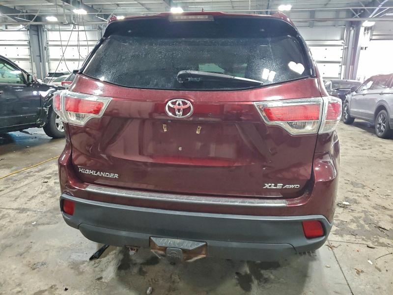 Photo 6 from auction – 2015 TOYOTA HIGHLANDER with VIN 5TDJKRFH3FS167328