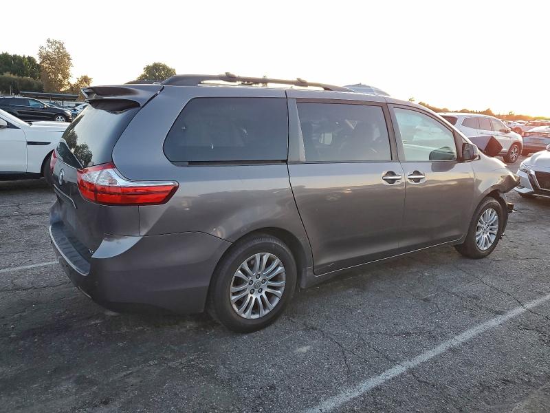 Photo 3 from auction – 2015 TOYOTA SIENNA XLE with VIN 5TDYK3DC4FS611545