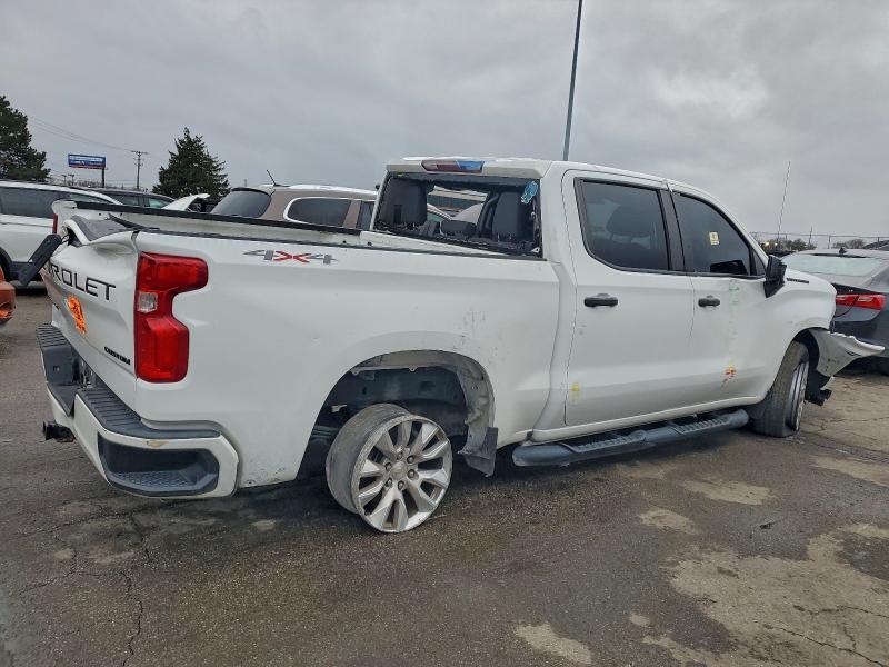 Photo 3 from auction – 2021 CHEVROLET SILVERADO with VIN 1GCPYBEH0MZ191888