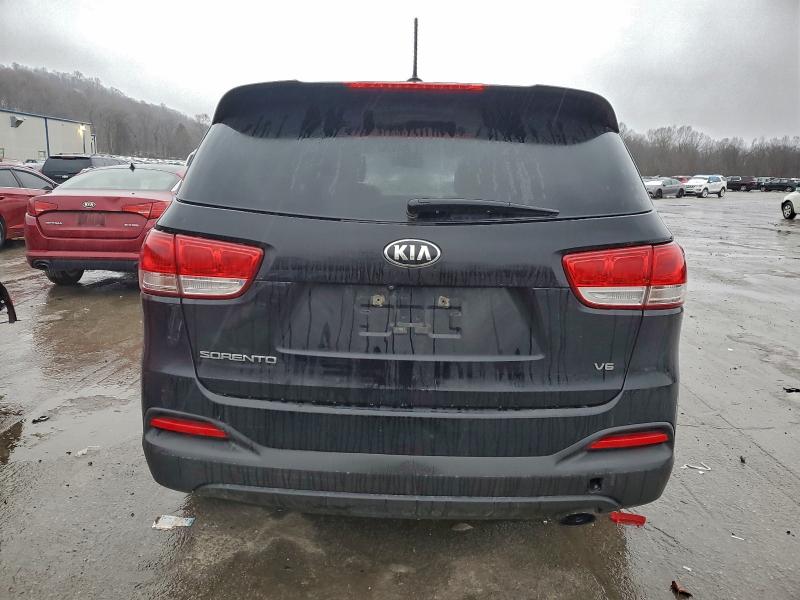 Photo 6 from auction – 2016 KIA SORENTO LX with VIN 5XYPGDA53GG141306