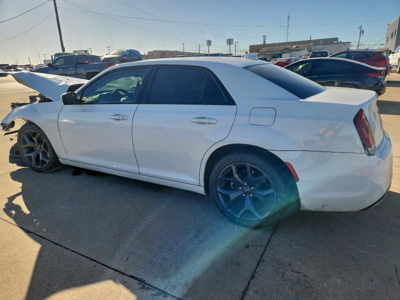 Photo 2 from auction – 2021 CHRYSLER 300 S with VIN 2C3CCABG5MH589170