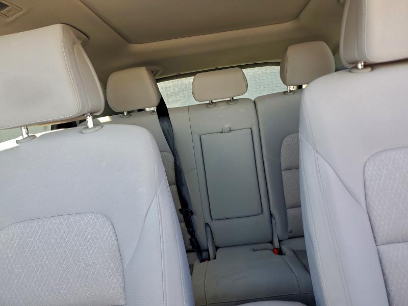 Photo 10 from auction – 2018 HYUNDAI TUCSON VAL with VIN KM8J33A2XJU769656