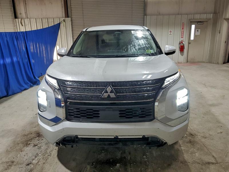 Photo 5 from auction – 2022 MITSUBISHI OUTLANDER with VIN JA4J4TA80NZ039733
