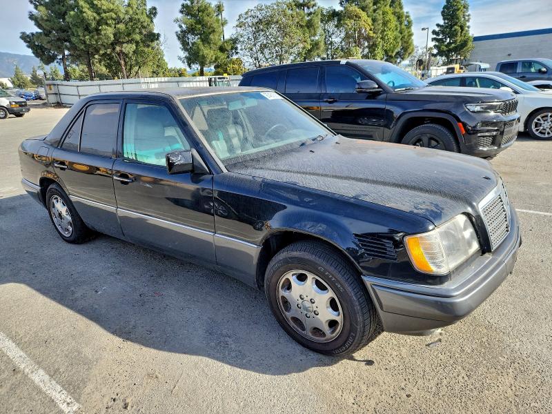 Photo 4 from auction – 1995 MERCEDES-BENZ E 300D with VIN WDBEB31E5SC076017