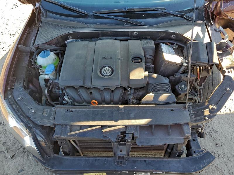 Photo 11 from auction – 2013 VOLKSWAGEN PASSAT S with VIN 1VWAP7A38DC059199