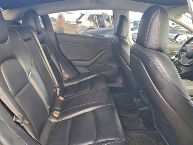 Photo 10 from auction – 2018 TESLA MODEL 3 with VIN 5YJ3E1EA9JF050890