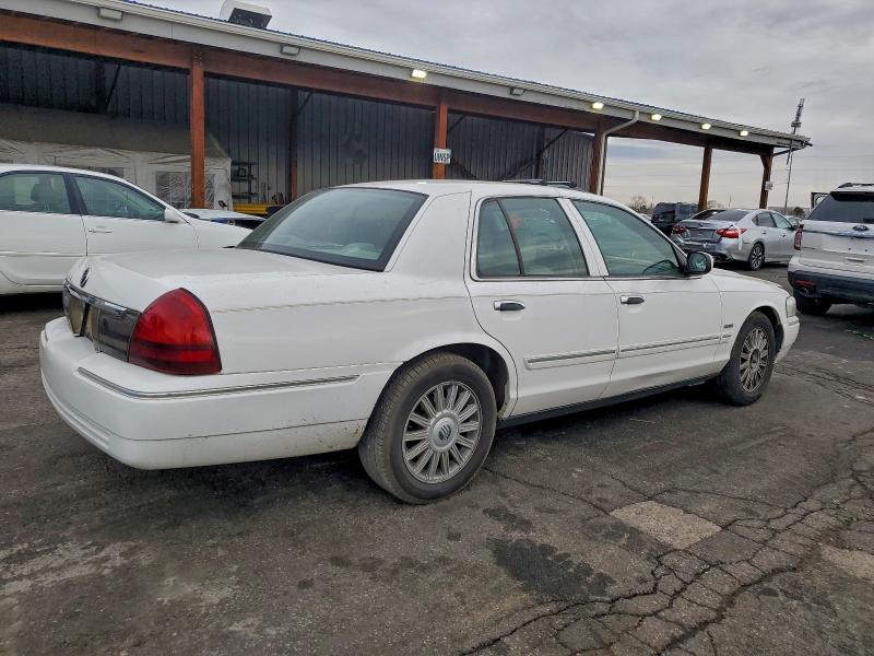 Photo 3 from auction – 2010 MERCURY GRAND MARQ with VIN 2MEBM7FV9AX615303