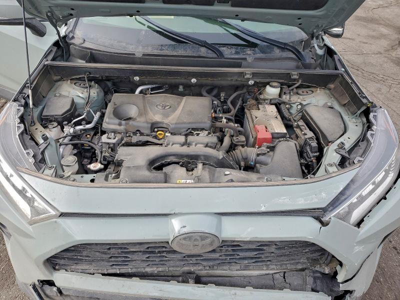 Photo 11 from auction – 2020 TOYOTA RAV4 XLE with VIN JTMP1RFV1LD057727