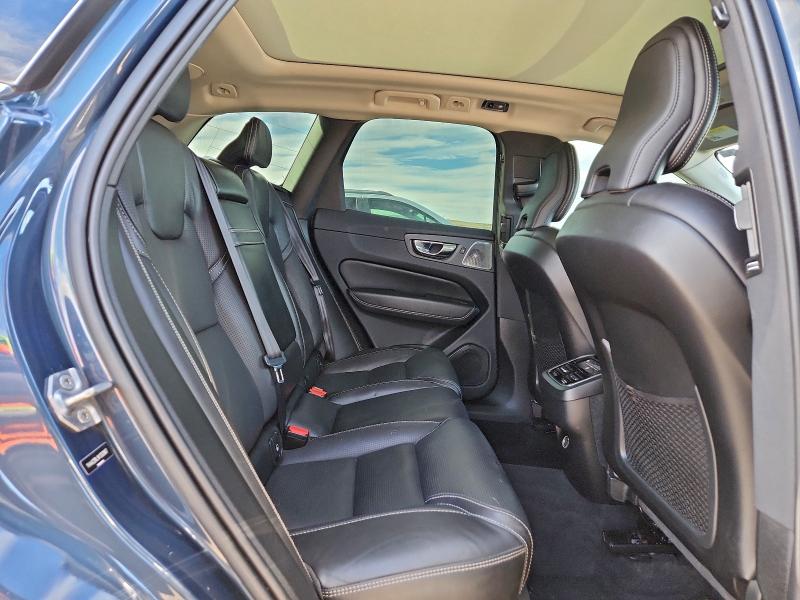 Photo 10 from auction – 2019 VOLVO XC60 T6 IN with VIN YV4A22RL1K1333907