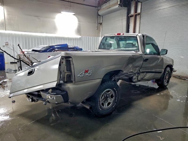 Photo 3 from auction – 2000 CHEVROLET SILVERADO with VIN 1GCEK14V8YE425086