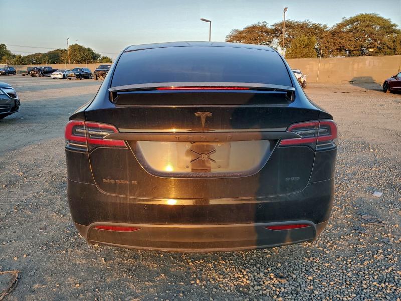 Photo 6 from auction – 2016 TESLA MODEL X with VIN 5YJXCBE22GF014151
