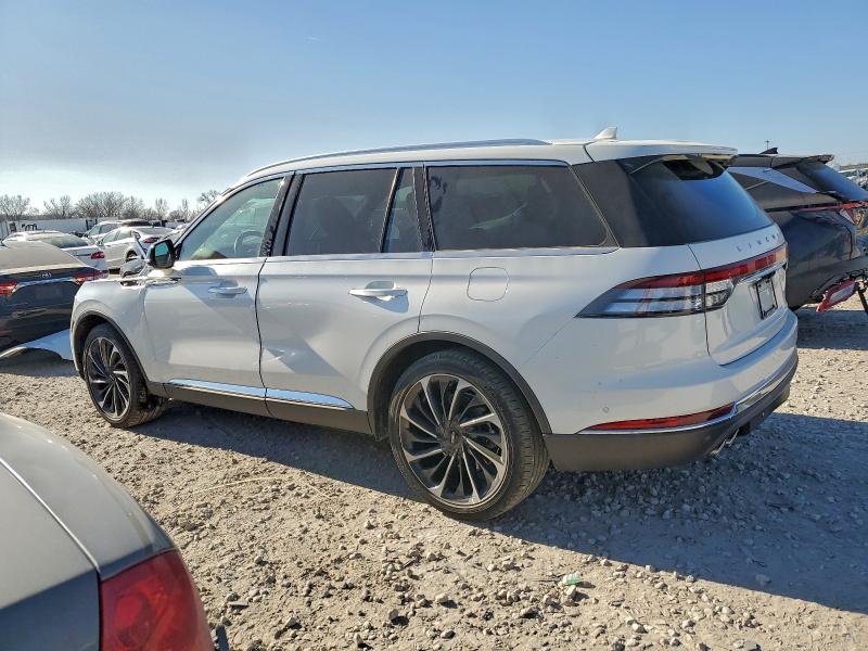 Photo 2 from auction – 2023 LINCOLN AVIATOR RE with VIN 5LM5J7WC5PGL05064