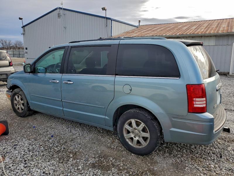 Photo 2 from auction – 2008 CHRYSLER TOWN & COU with VIN 2A8HR54PX8R786767