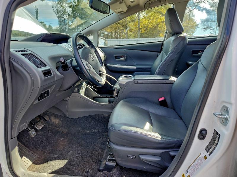 Photo 7 from auction – 2014 TOYOTA PRIUS V with VIN JTDZN3EU4E3327965