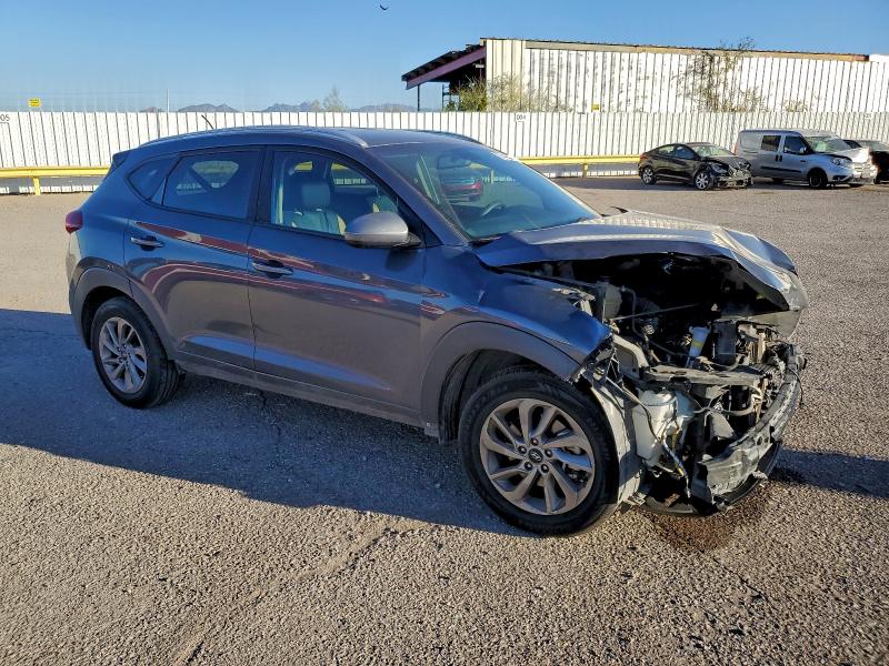 Photo 4 from auction – 2017 HYUNDAI TUCSON LIM with VIN KM8J33A42HU495686