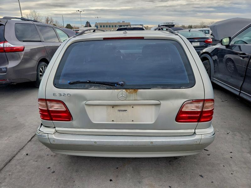 Photo 6 from auction – 2002 MERCEDES-BENZ E 320 with VIN WDBJH65J62B459833