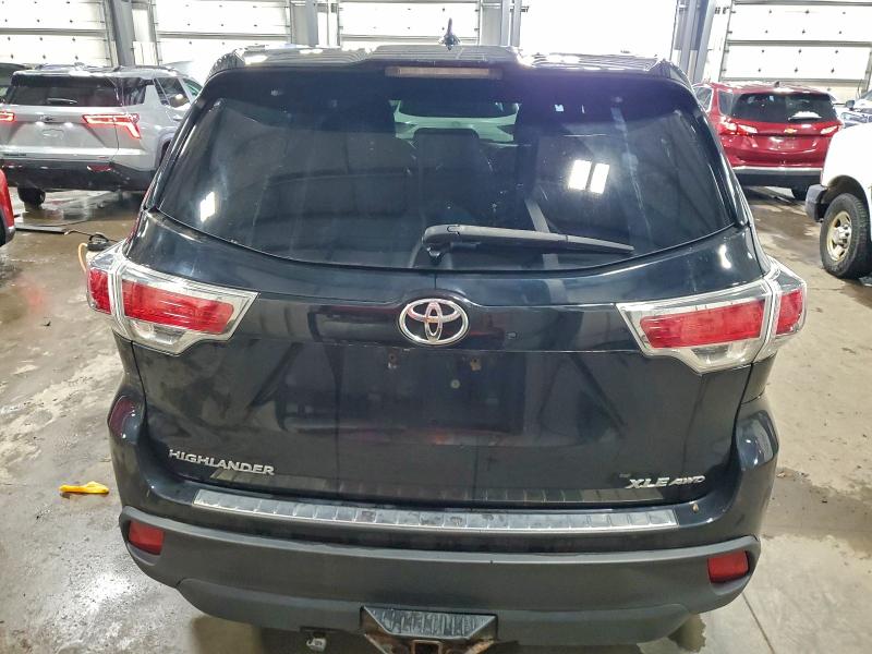 Photo 6 from auction – 2015 TOYOTA HIGHLANDER with VIN 5TDJKRFH0FS106793