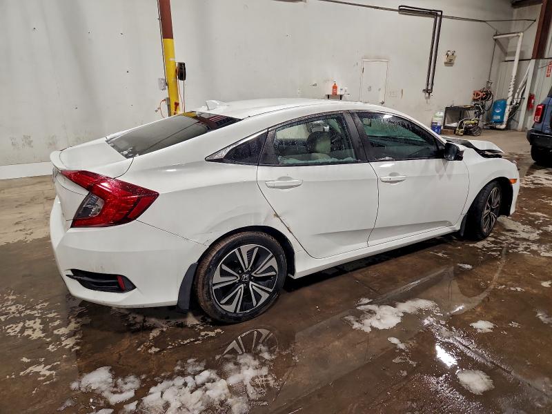 Photo 3 from auction – 2017 HONDA CIVIC EX with VIN 19XFC1F32HE010654