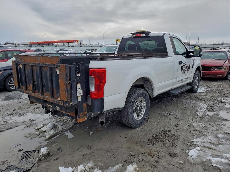 Photo 3 from auction – 2017 FORD F250 with VIN 1FTBF2A66HEB47413