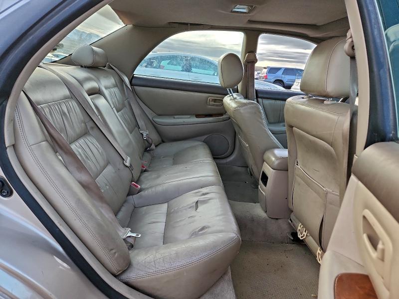 Photo 10 from auction – 1999 LEXUS ES 300 with VIN JT8BF28G0X5058397